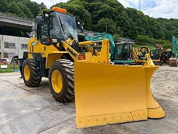 KOMATSU Wheel loaders WA100-8 2018