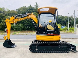 CATERPILLAR Mini excavators 303 SR -