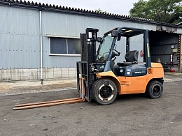 TOYOTA Forklifts 7FG30 2004