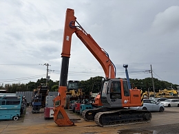 HITACHI Excavators ZX225USR 2001