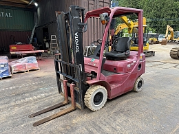 TOYOTA Forklifts 02-8FD10 2014