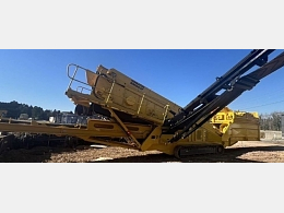 KOMATSU Wood chippers/Crushers BM683F -