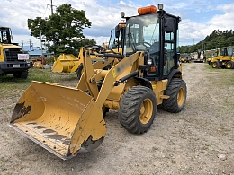 CATERPILLAR Wheel loaders 902C2 2015