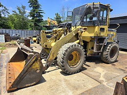 KOMATSU Wheel loaders WA200-3 1995