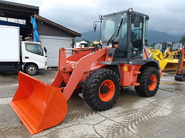 日立建機 タイヤショベル(ホイールローダー) ZW80 2013年