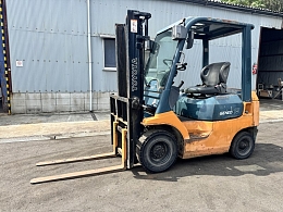 TOYOTA Forklifts 7FGL15 1999