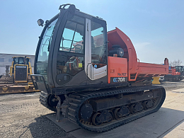 HITACHI Carrier dumps EG70R-3 2011