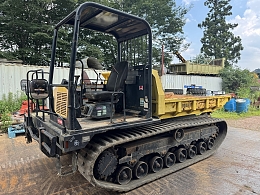 YANMAR Carrier dumps C50R-5 2015