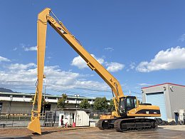 CATERPILLAR Excavators 330C L 2004