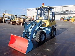 FURUKAWA CO., LTD Wheel loaders FL302 1995