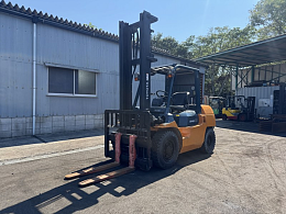 TOYOTA Forklifts 02-7FD35 2012