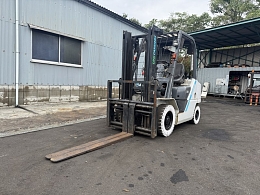 ユニキャリア フォークリフト FD25T5M 2018年