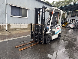 TCM フォークリフト FHGE18T4 2014年