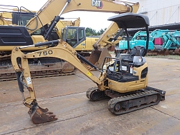CATERPILLAR Mini excavators 017 CR 2013