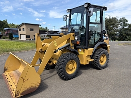CATERPILLAR Wheel loaders 901C 2015