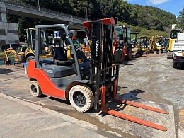 トヨタ 中古フォークリフト(1ページ目) | 中古建機ならBIGLEMON(ビッグ