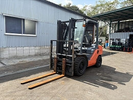 TOYOTA Forklifts 02-8FD30 2016