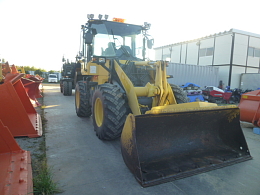 KOMATSU Wheel loaders WA100-7 -