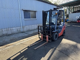 TOYOTA Forklifts 8FG18 2012