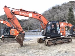 HITACHI Excavators ZX225US-6 2018