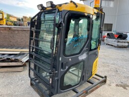コマツ 中古パーツ 建設機械用キャビン -
