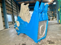 オカダアイヨン アタッチメント(建設機械) 小割機 -