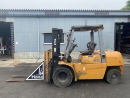 中古】TCM フォークリフト ディーゼル2.5t FD25T7