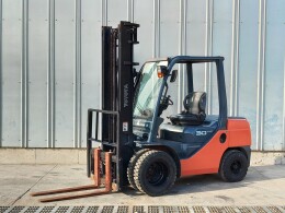 TOYOTA Forklifts 52-8FD30 2007