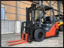 TOYOTA Forklifts 52-8FD20 2011